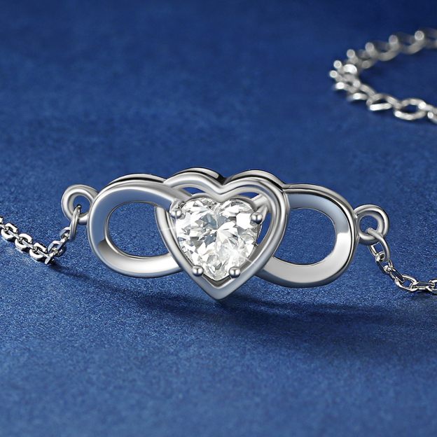 925 Sterling Silver Infinity Heart Charm Moissanite Link Bracelet (D Color VVS1)