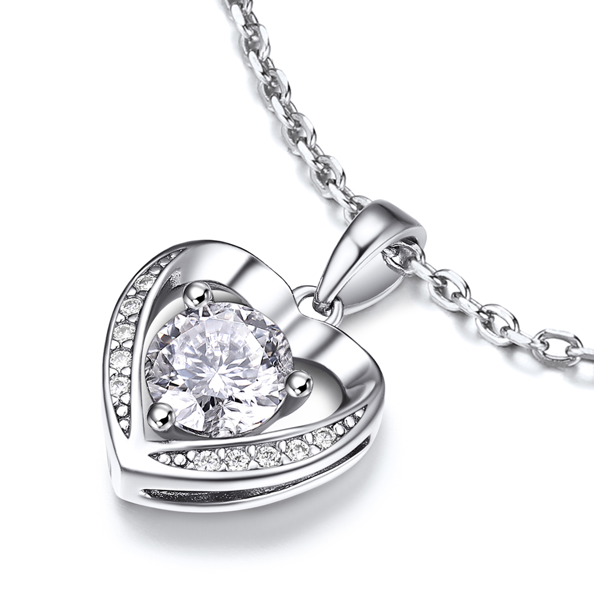 3 Prong Solitaire Round Pendant Moissanite Heart Necklace (D Color VVS1)