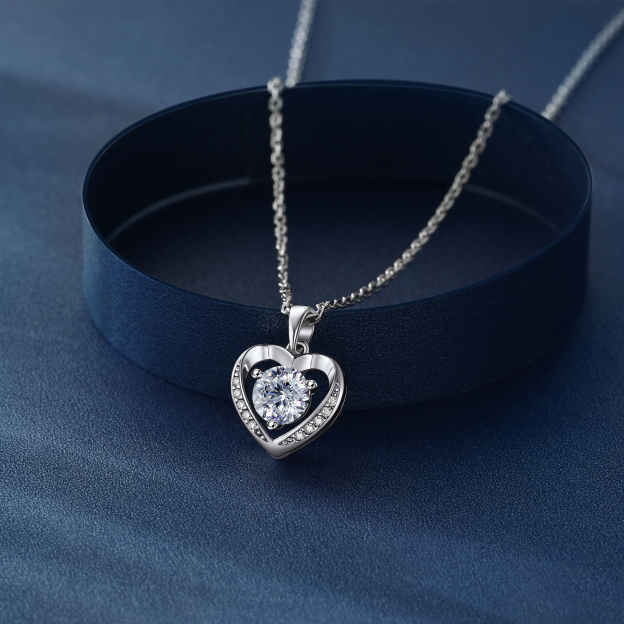 3 Prong Solitaire Round Pendant Moissanite Heart Necklace (D Color VVS1)