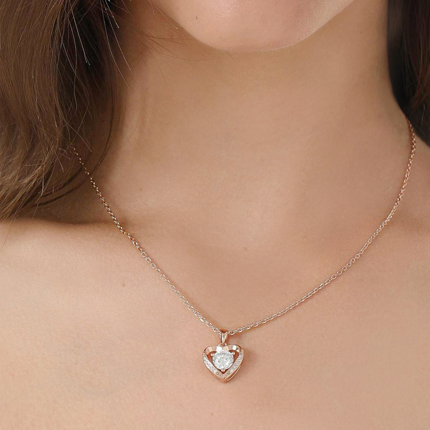 3 Prong Solitaire Round Pendant Moissanite Heart Necklace (D Color VVS1)