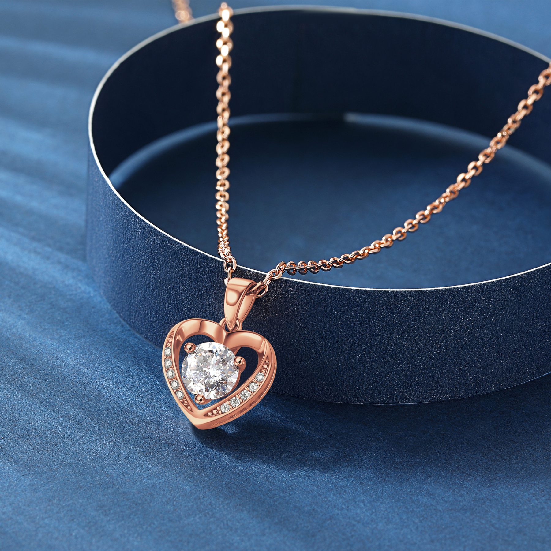 3 Prong Solitaire Round Pendant Moissanite Heart Necklace (D Color VVS1)