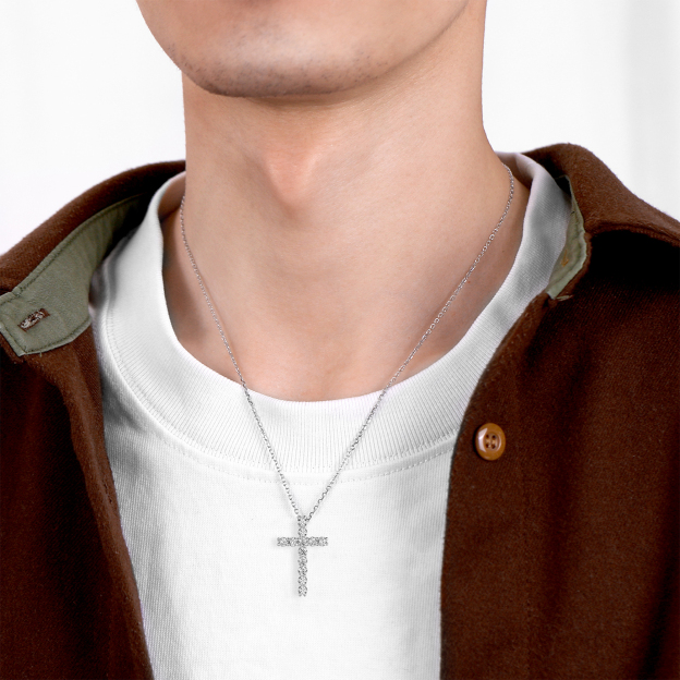 Cross Pendant Moissanite Necklace in White Gold (D Color VVS1)
