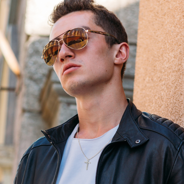 Cross Pendant Moissanite Necklace in White Gold (D Color VVS1)