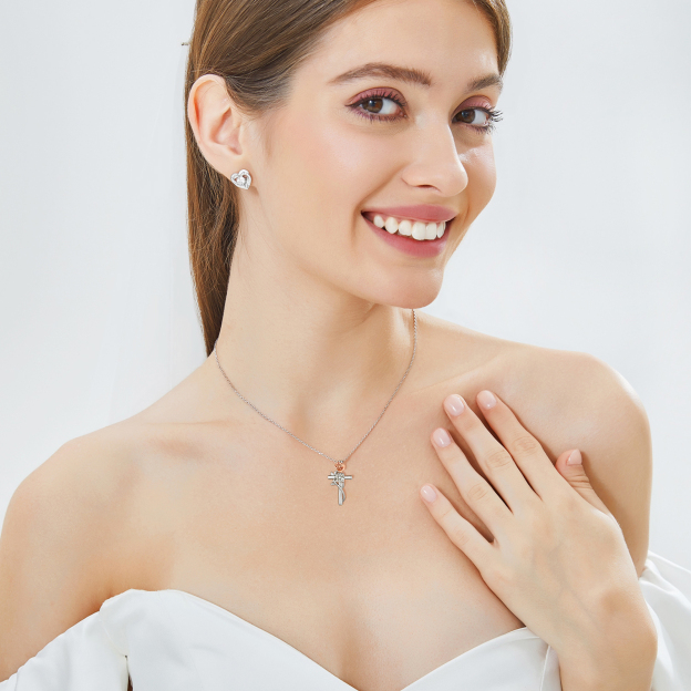 Rose Cross Pendant Moissanite Necklace (1 Ct. VVS1)