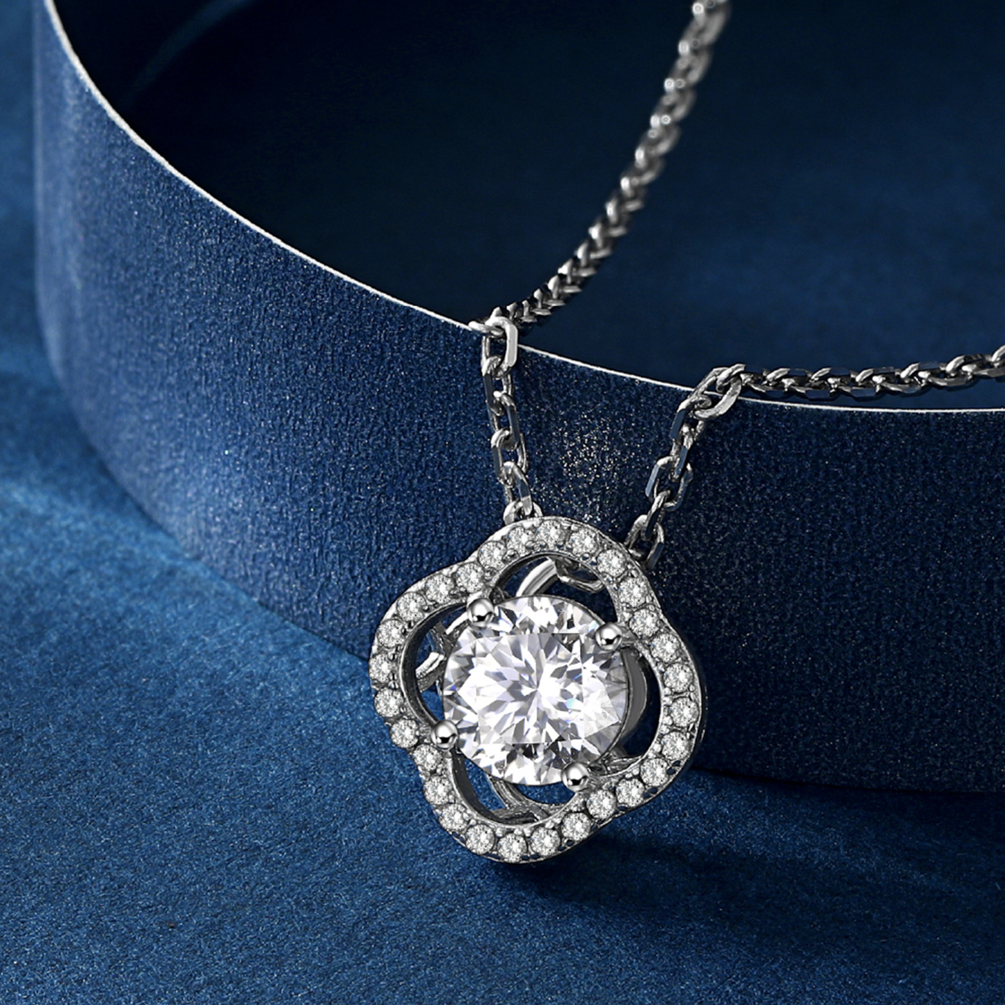 Halo Round Pendant Moissanite Four-Leaf Clover Necklace (1 Ct. VVS1)