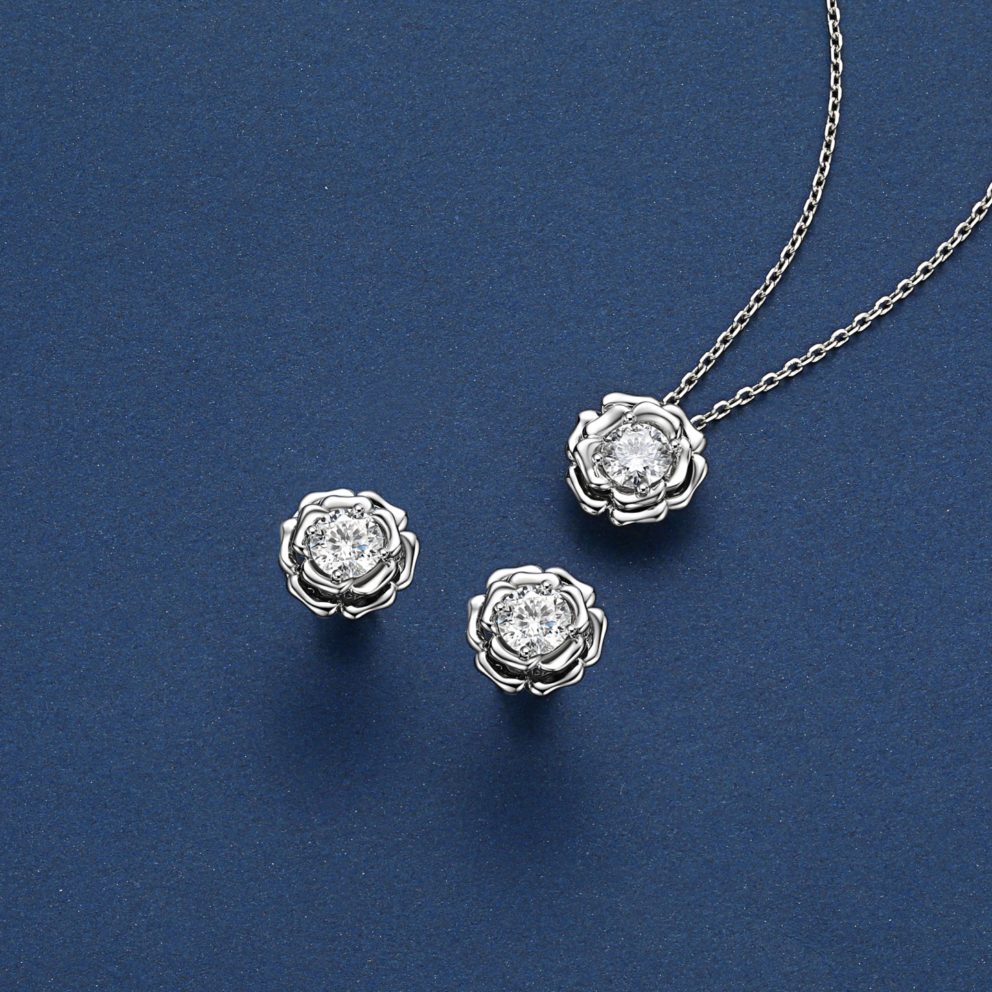 Rose Round Pendant Moissanite Floral Necklace in White Gold (1 Ct. VVS1)