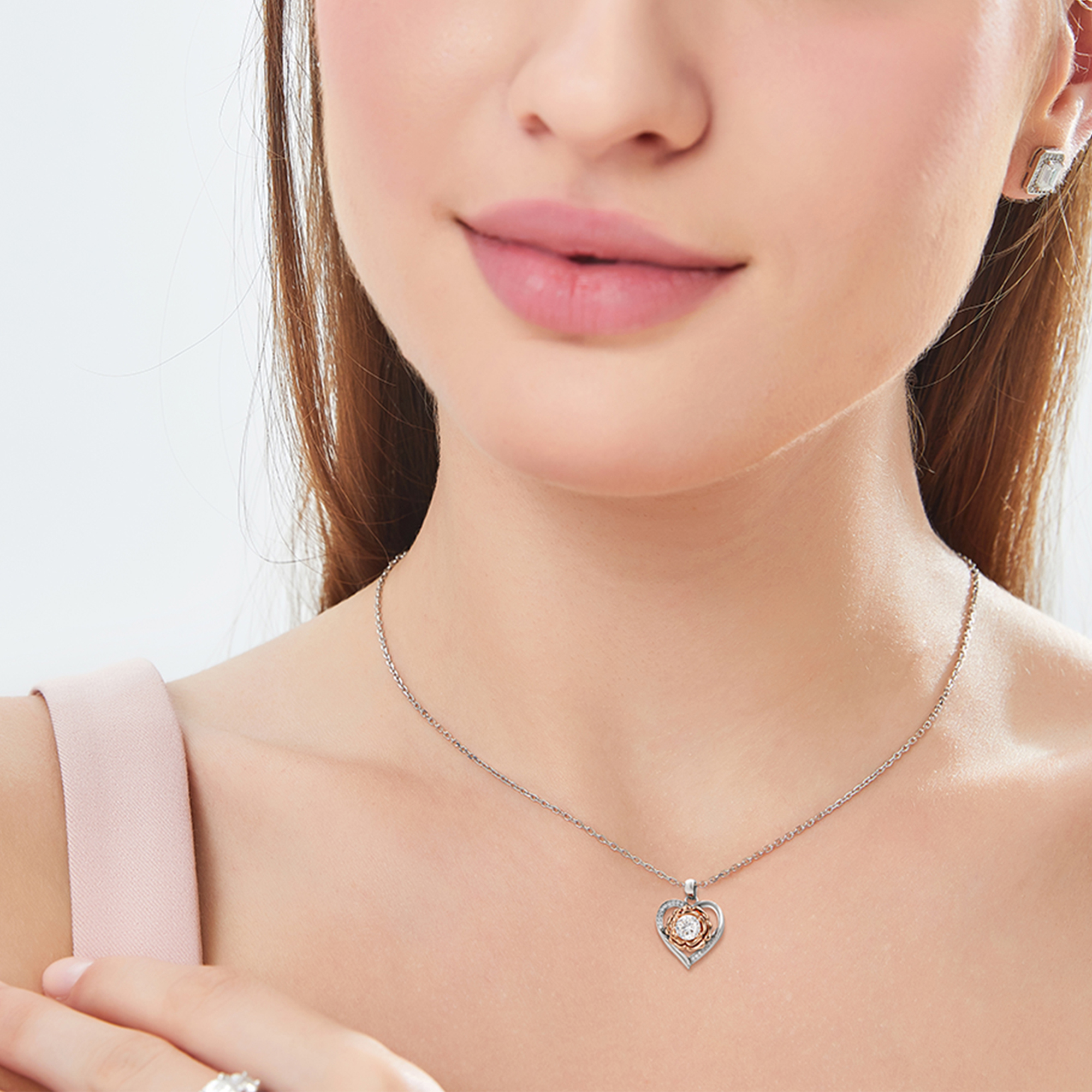 Rose Flower Heart Pendant Moissanite Necklace (1 Ct. VVS1)