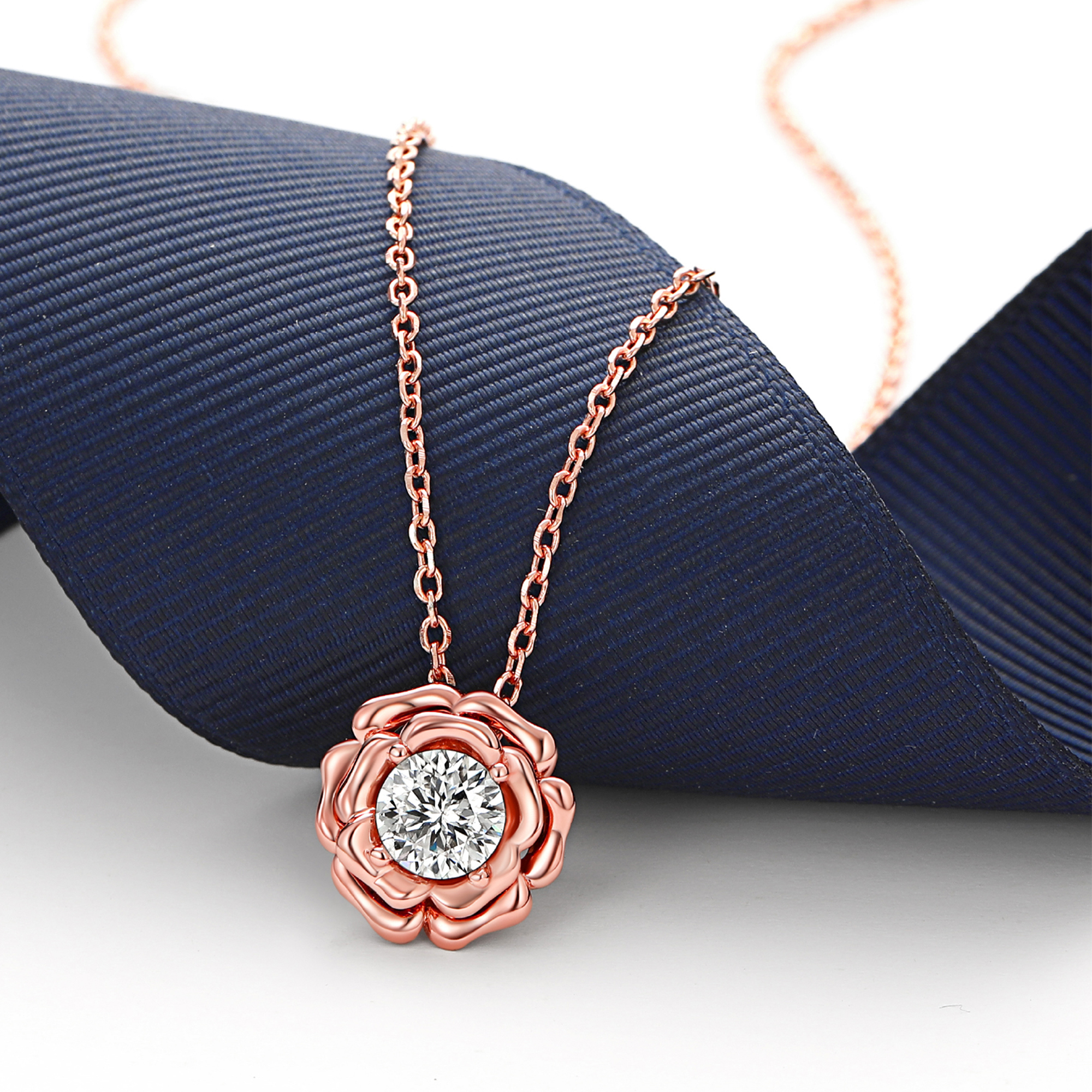 Rose Round Pendant Moissanite Floral Necklace in Rose Gold (1 Ct. VVS1)