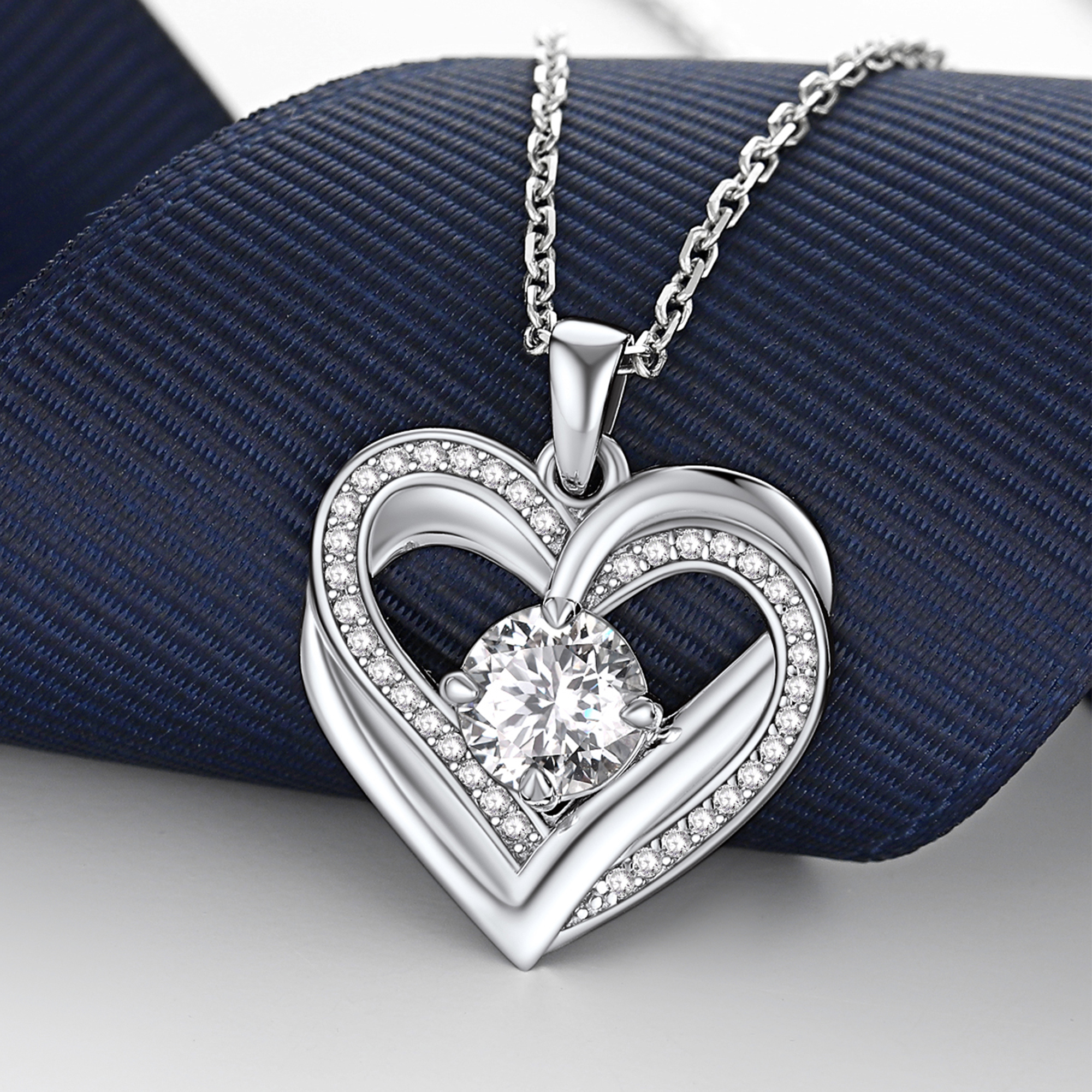 4 Prong Round Pendant Moissanite Double Heart Necklace in White Gold (1 Ct. VVS1)