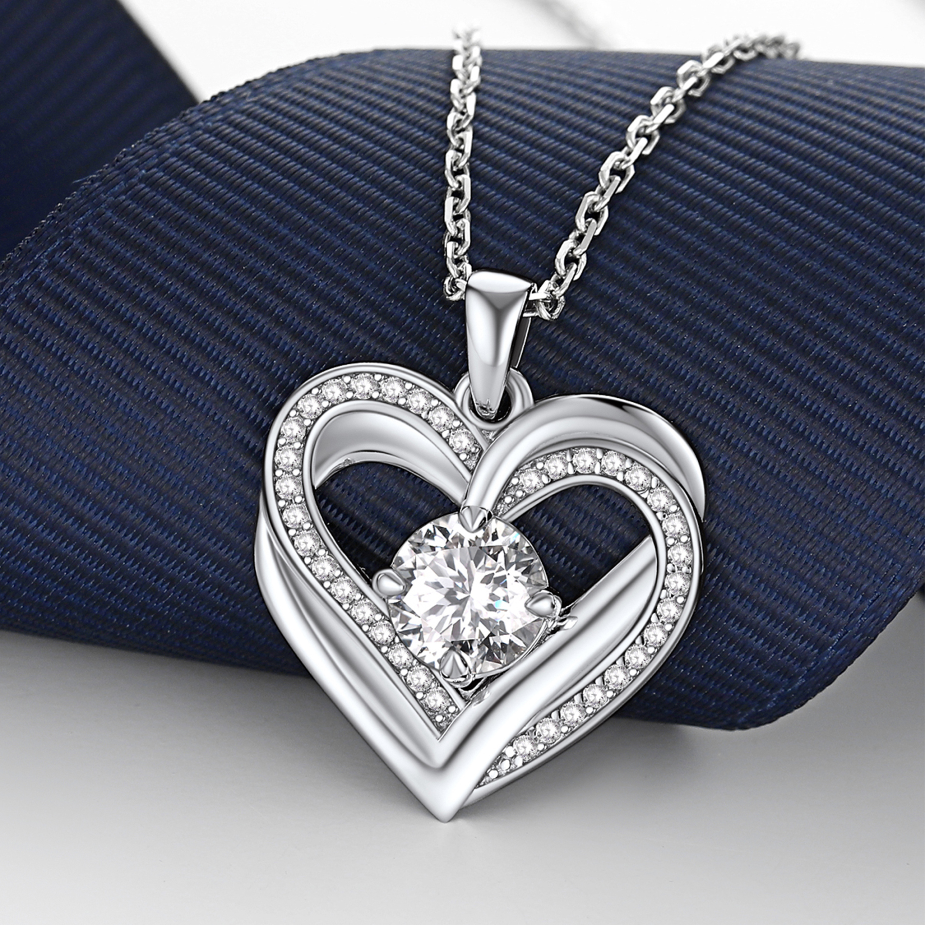 4 Prong Round Pendant Moissanite Double Heart Necklace in White Gold (1 Ct. VVS1)