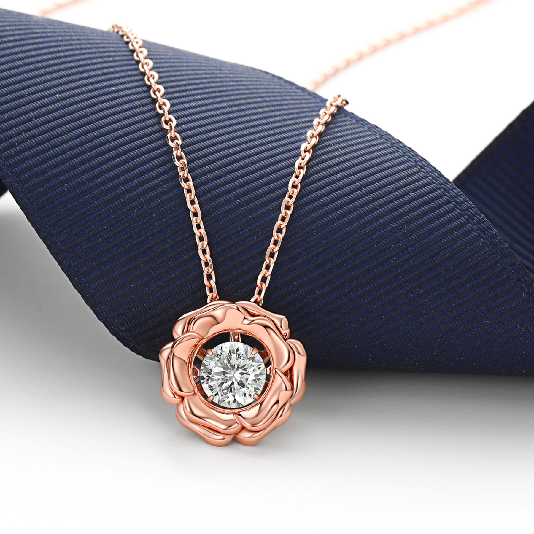 Round-Cut Pendant Moissanite Dancing Stone Rose Necklace in Rose Gold (1 Ct. VVS1)