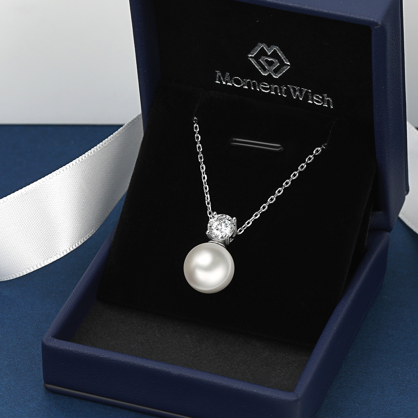 Freshwater Cultured Pearl Pendant Moissanite Necklace in White Gold (1 Ct. VVS1)