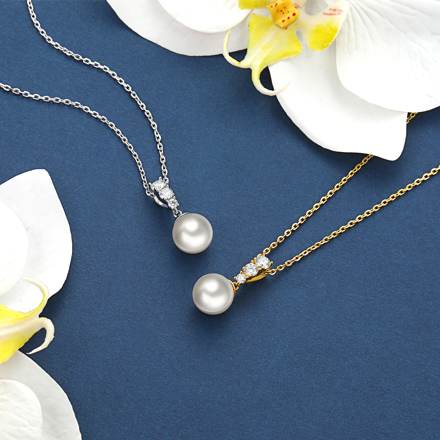 Freshwater Cultured Pearl Necklace with 3-Stone in Yellow Gold (1/2 Ct. VVS1)