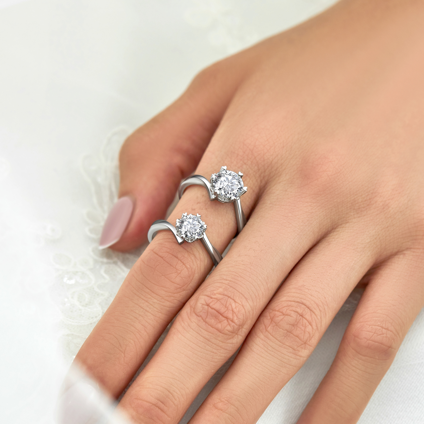Snowflake Round Solitaire Moissanite Engagement Ring (D Color VVS1)