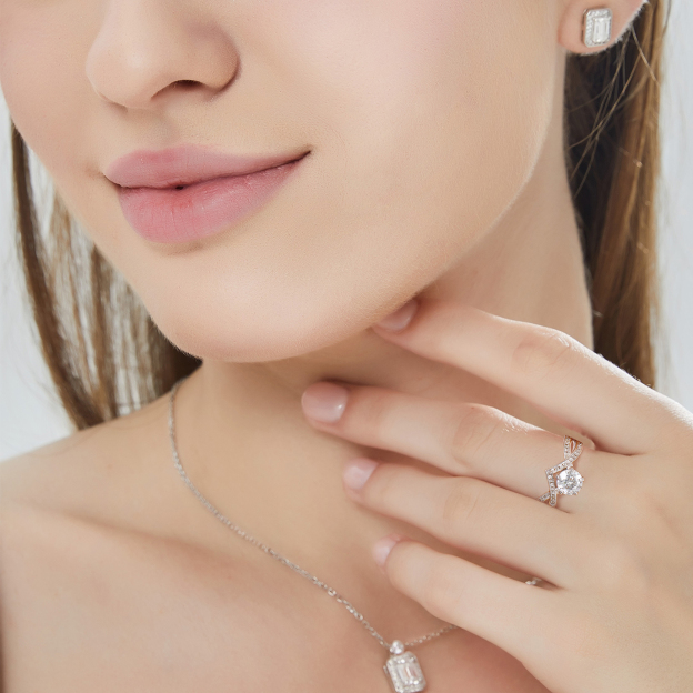 Princess Crown Moissanite Engagement Ring in White Color for Women-02