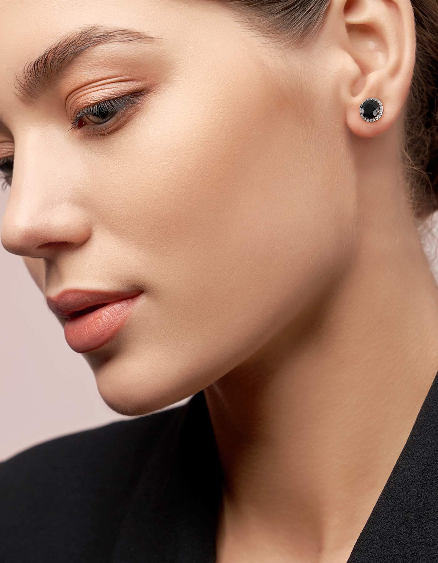 MomentWish Black Stud Earrings