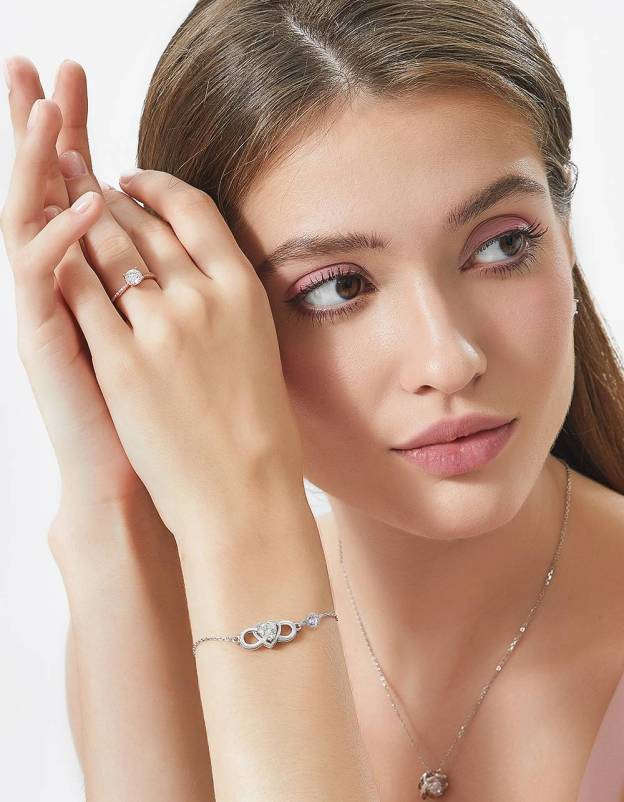 MomentWish Bracelet With Moissanite