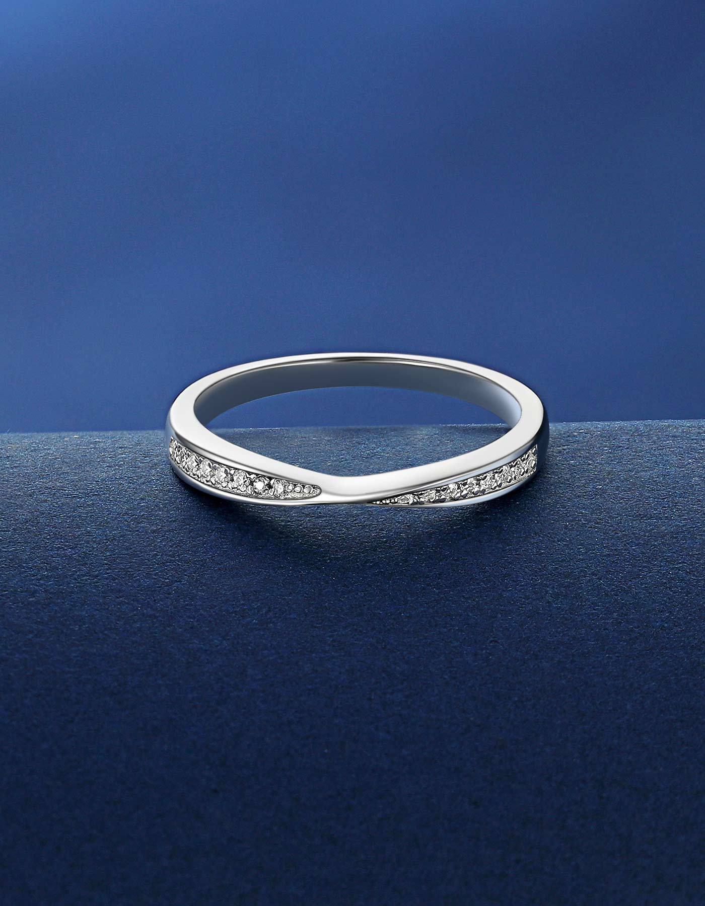 MomentWish Moissanite Band Ring