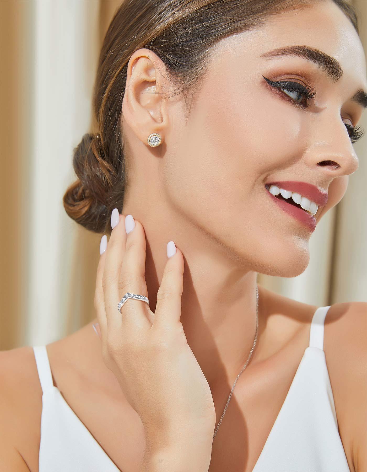 MomentWish Moissanite Wedding Band