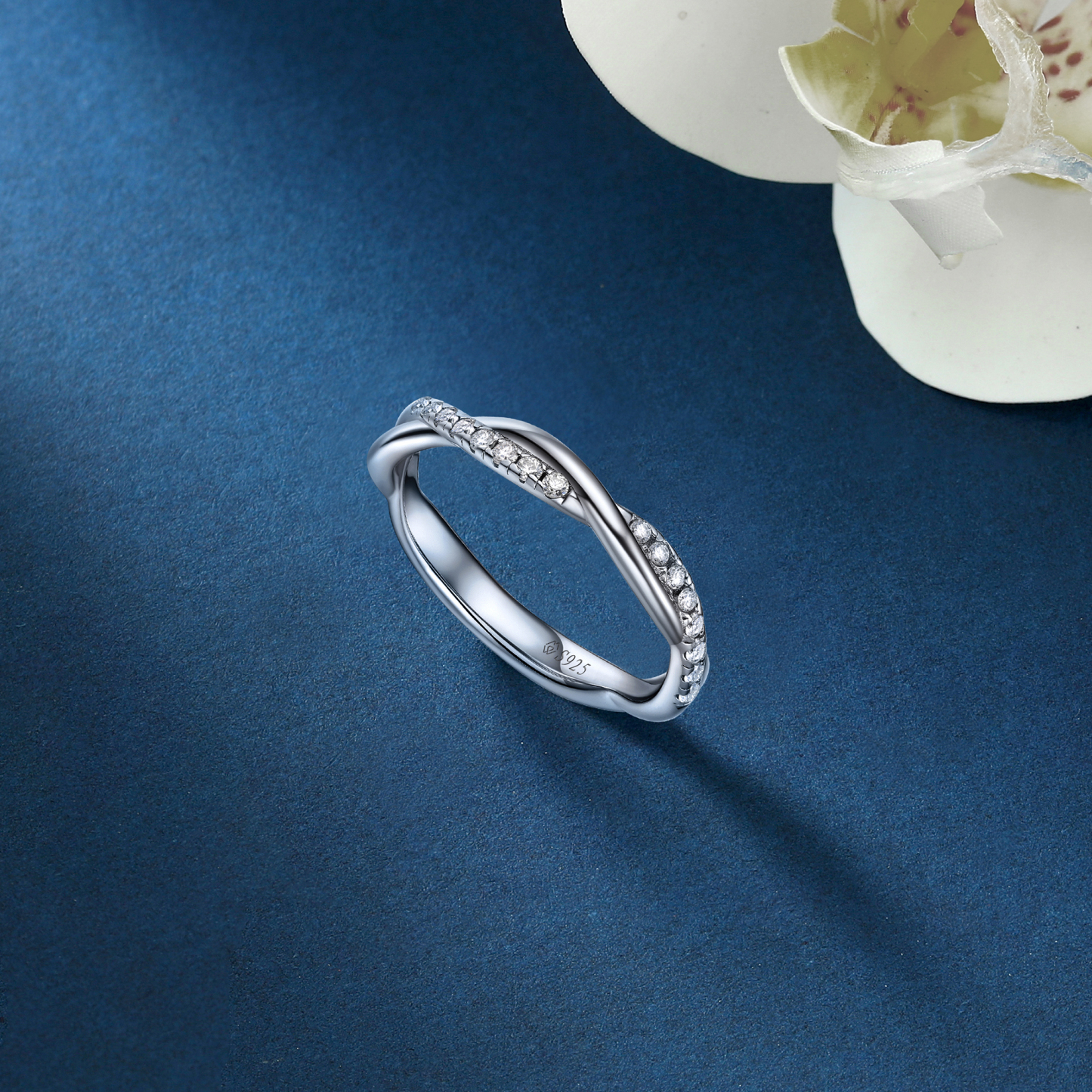 Twisted Vine Pavé Moissanite Eternity Wedding Ring in White Gold, Sterling Silver-02