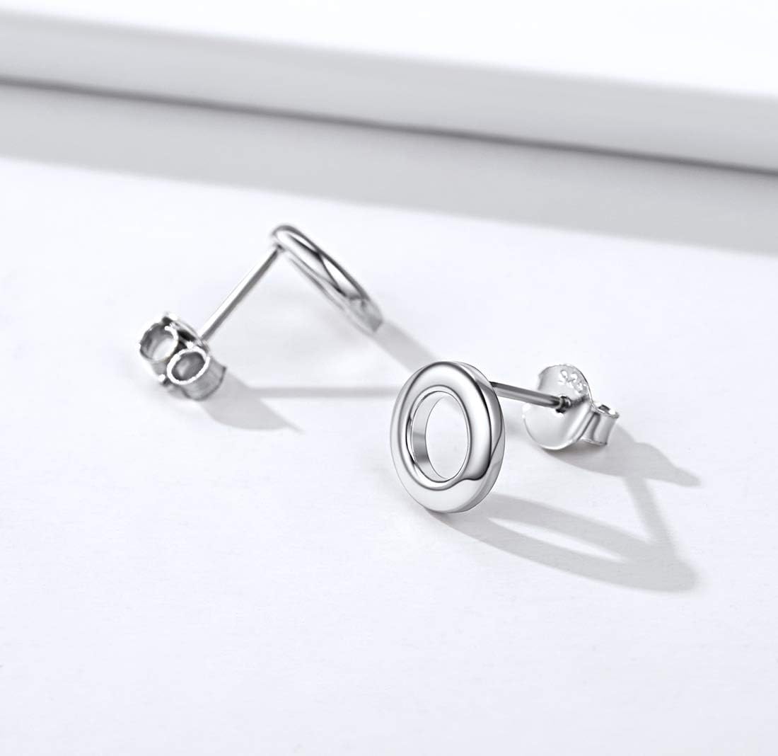 Dainty Simple Circle Stud Earrings