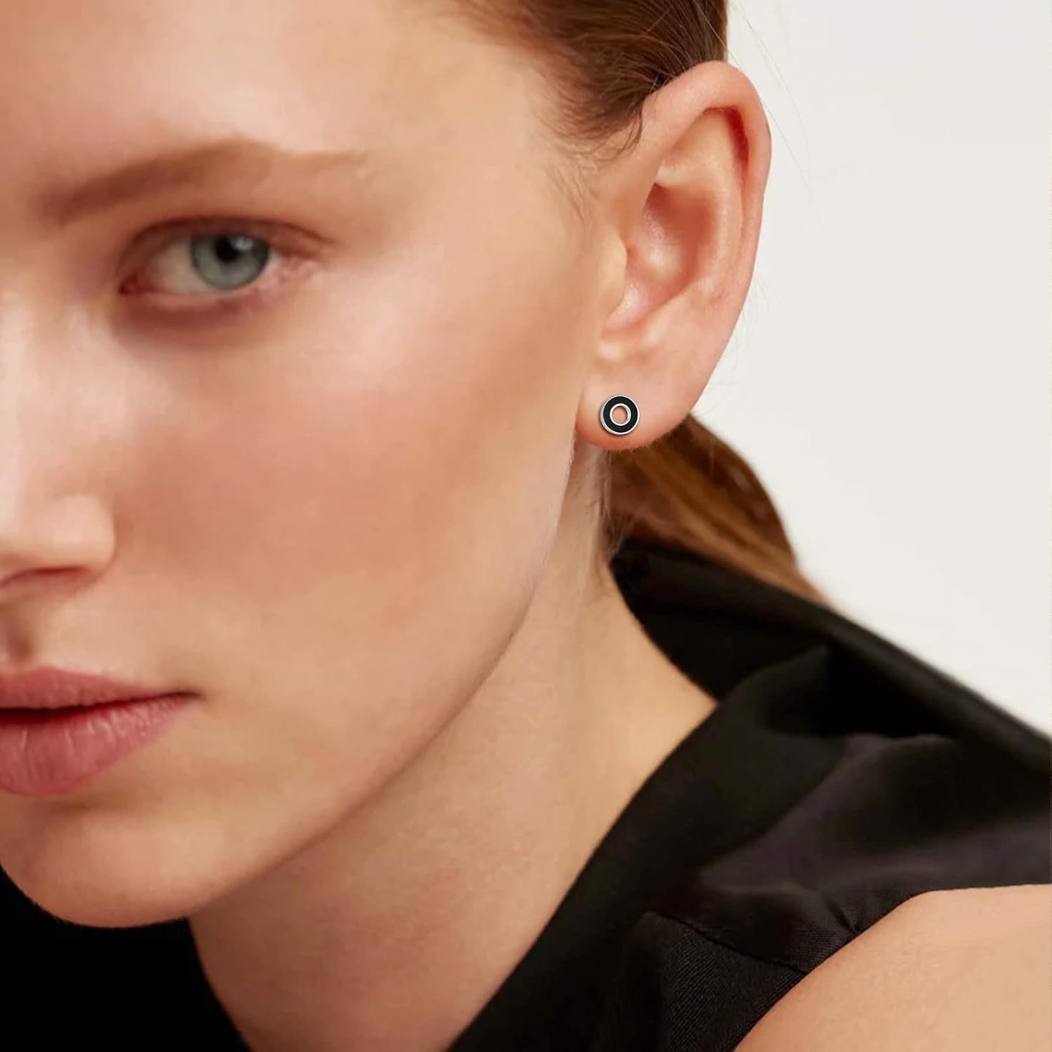 Simple Hollow Black Circle Stud Earrings for Ladies