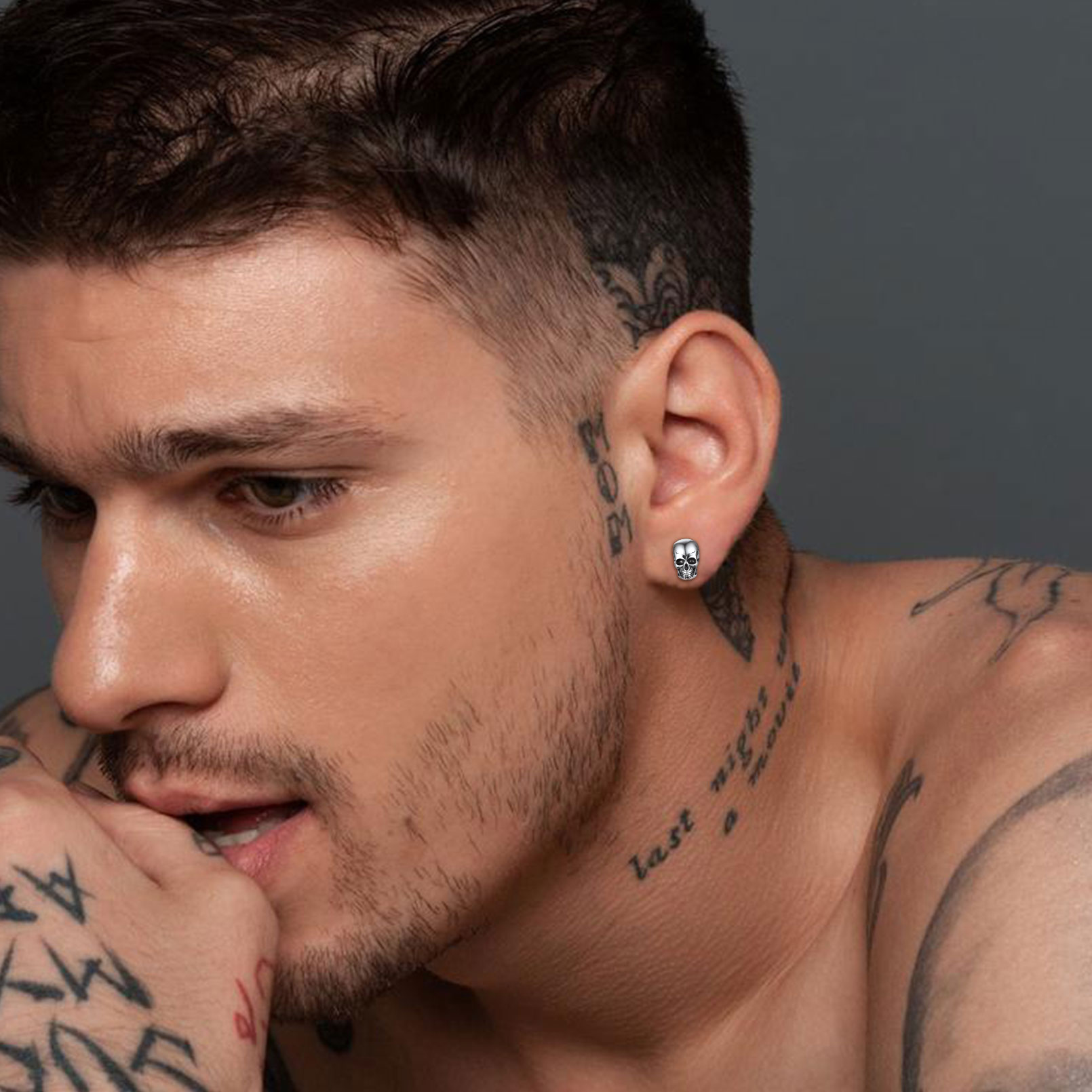 Gothic Skull Head Stud Earrings for Men, Father, boyfriend, teenager, husband