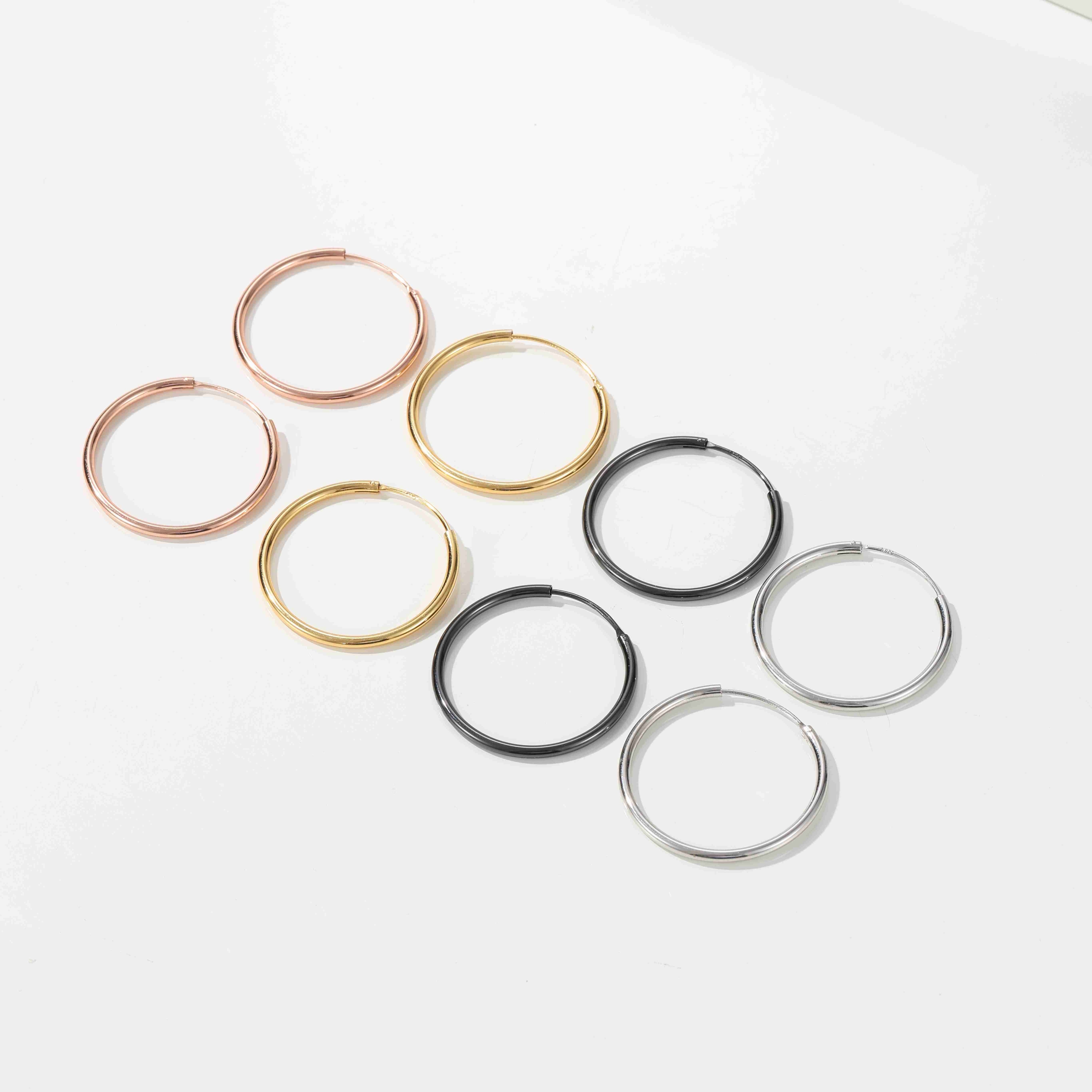Lightweight Endless Hoop Earring in Different Colors