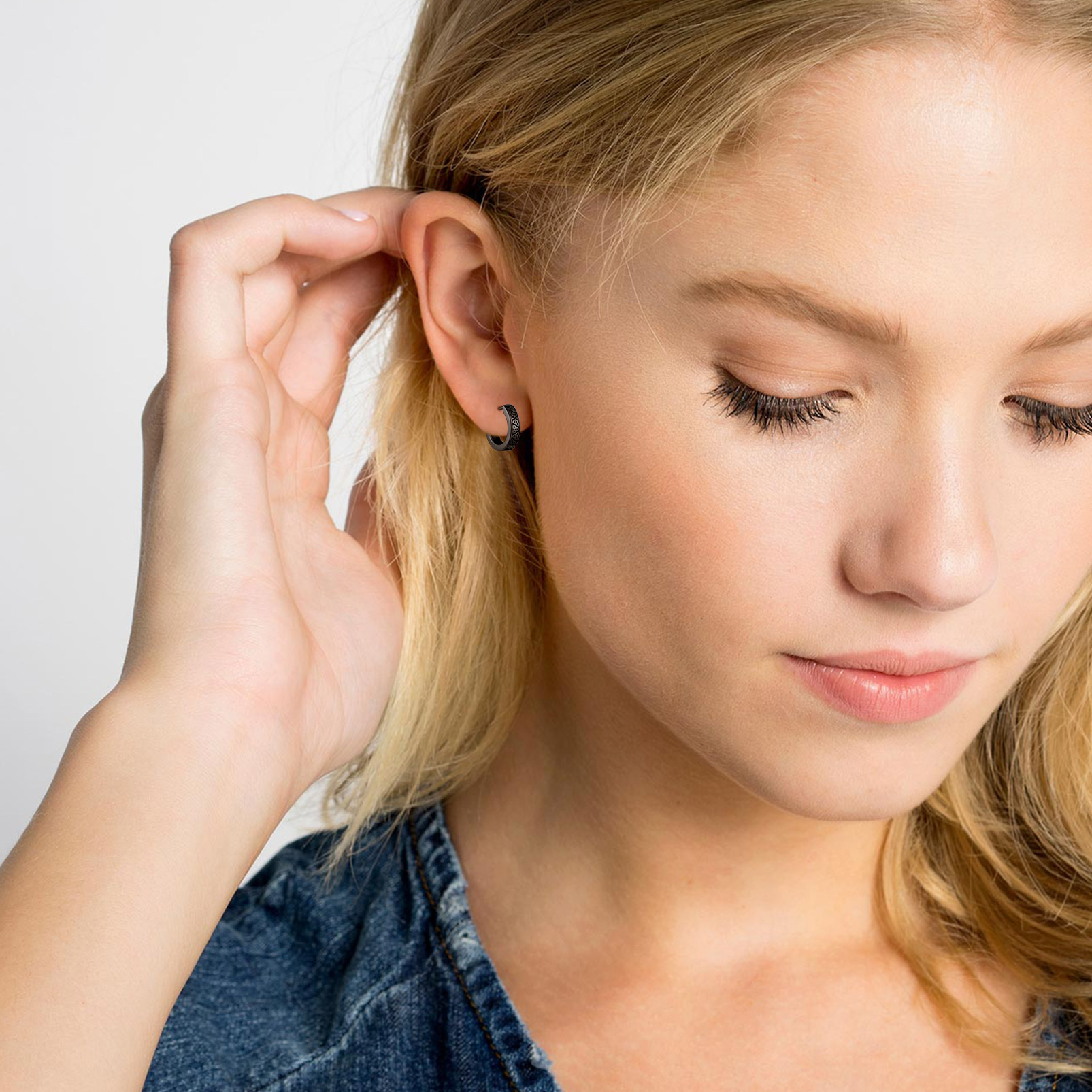  Celtic Triquetra Knot Surround Irish Hoop Earring for Women