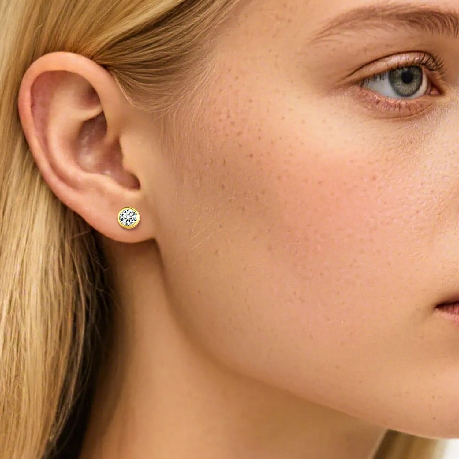 5mm gold Minimalist Sparkling Cubic Zirconia Stud Earrings for Women, Ladies, Mother, Friends, girlfriend