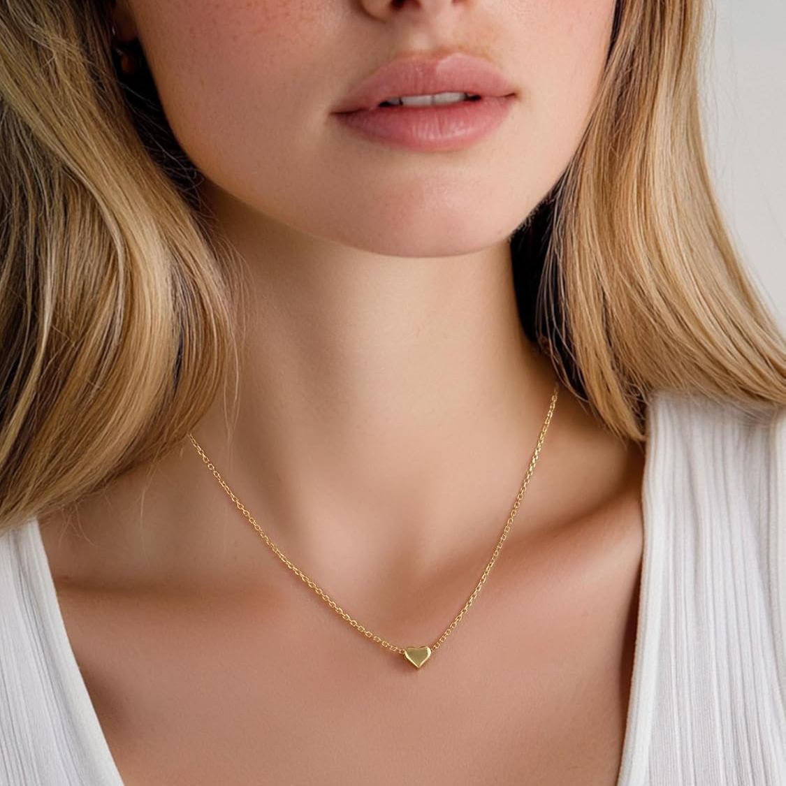 Hot Personalized Dainty Small Heart Necklace for Women, Ladies, Couples, girlfriend, wife, silver jewelry, gift idea, heart jewelry