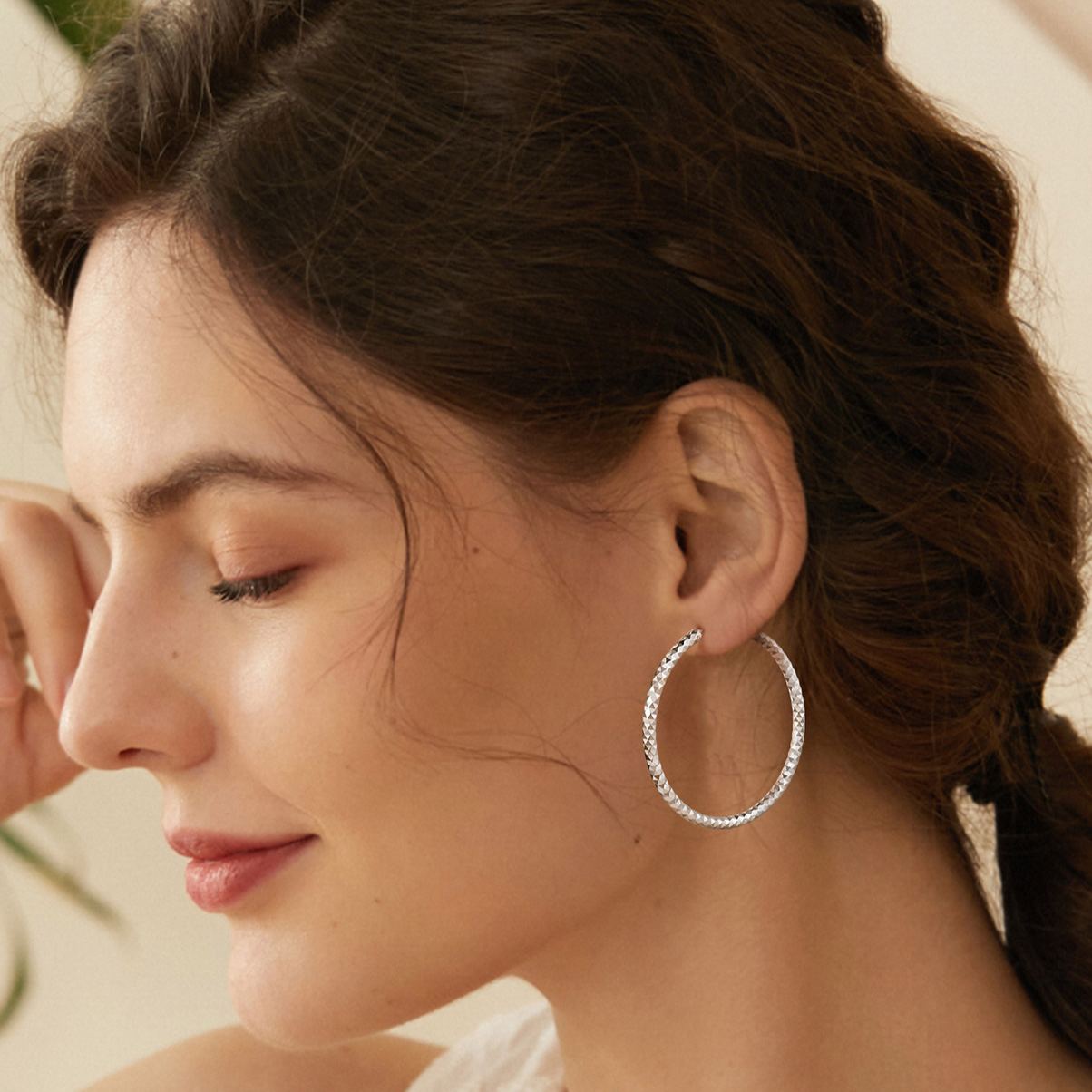 Hypoallergenic Diamond Cut Hoop Earrings for Women, Ladies, Mother, Friends, Couples, girlfriend