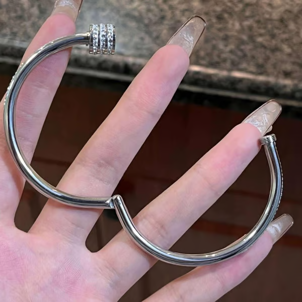 5-Piece Elegant Stainless Steel Bracelet Set, Fashionable Classic Design & Fade-Resistant