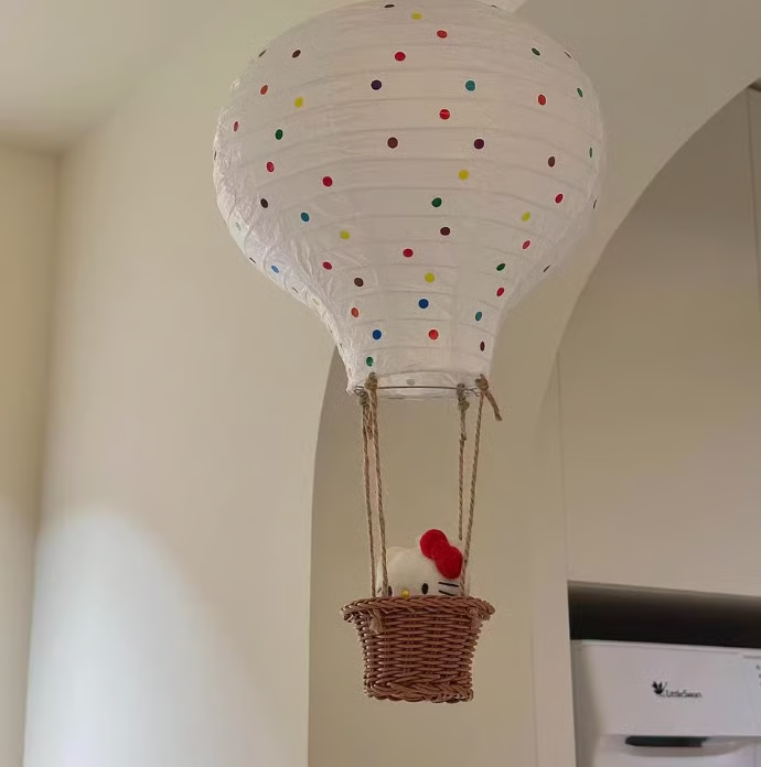 Hello Kitty Hot Air Balloon Night Light DIY Material Kit, Cute Lampshade for Girls' Bedroom, Hanging Ornament, Decoration