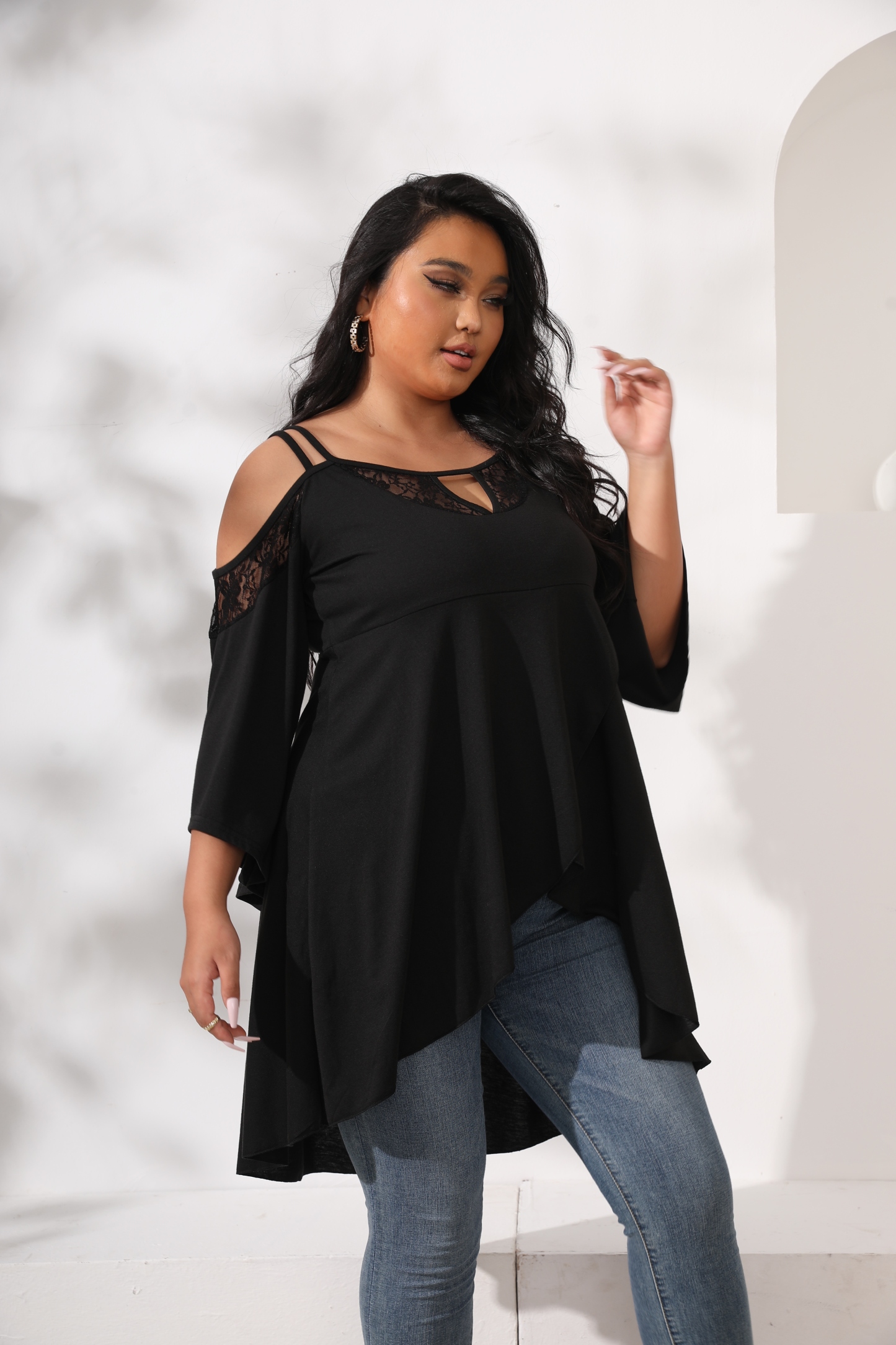 Women's Plus Size Cut Out Cold Shoulder Long Sleeve Asymmetrical Hem Tee Shirts