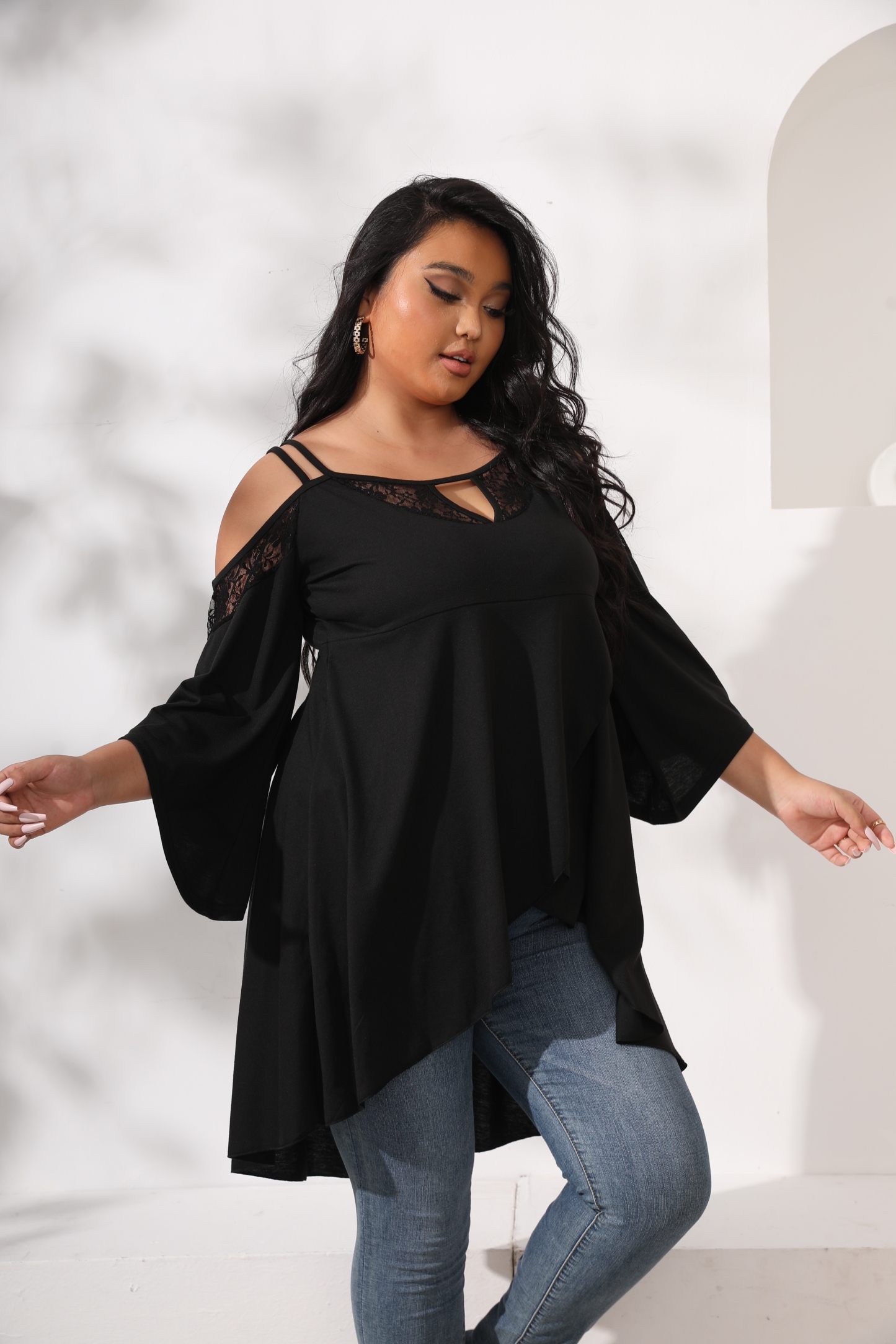 Women's Plus Size Cut Out Cold Shoulder Long Sleeve Asymmetrical Hem Tee Shirts
