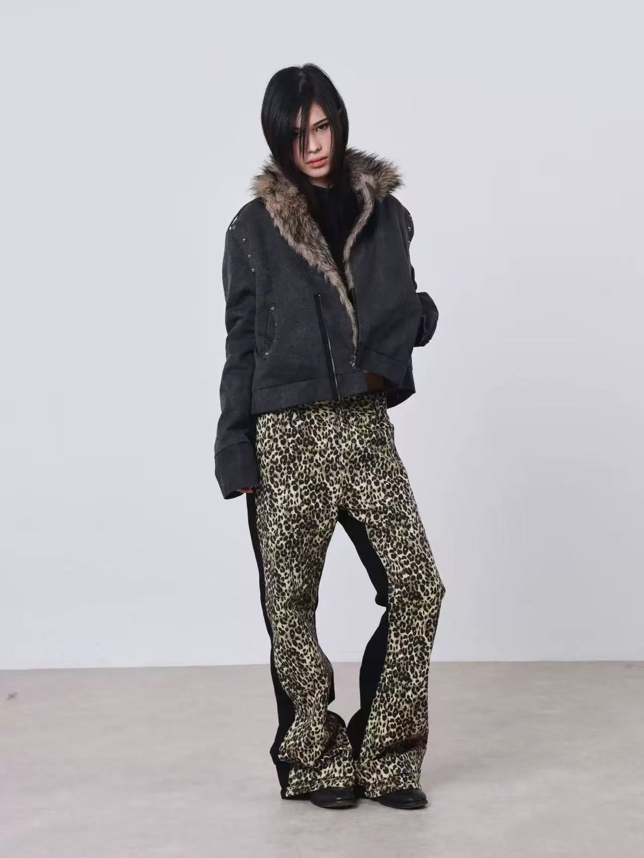 DETWONLINE™Coat with fur collar and rivets