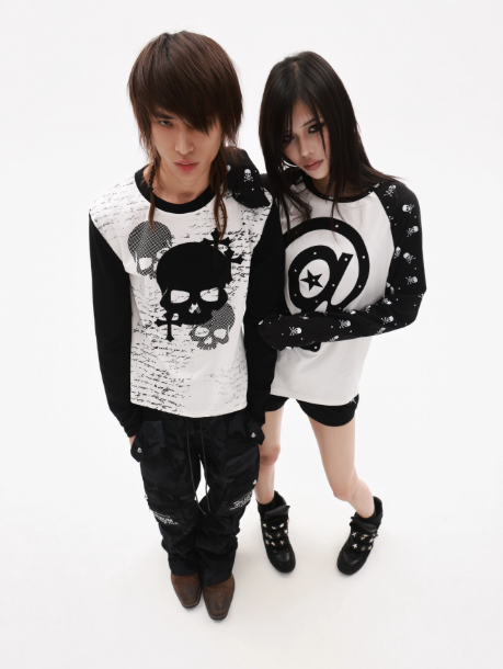 DETWONLINE™Black / Skull Raglan‑Sleeve