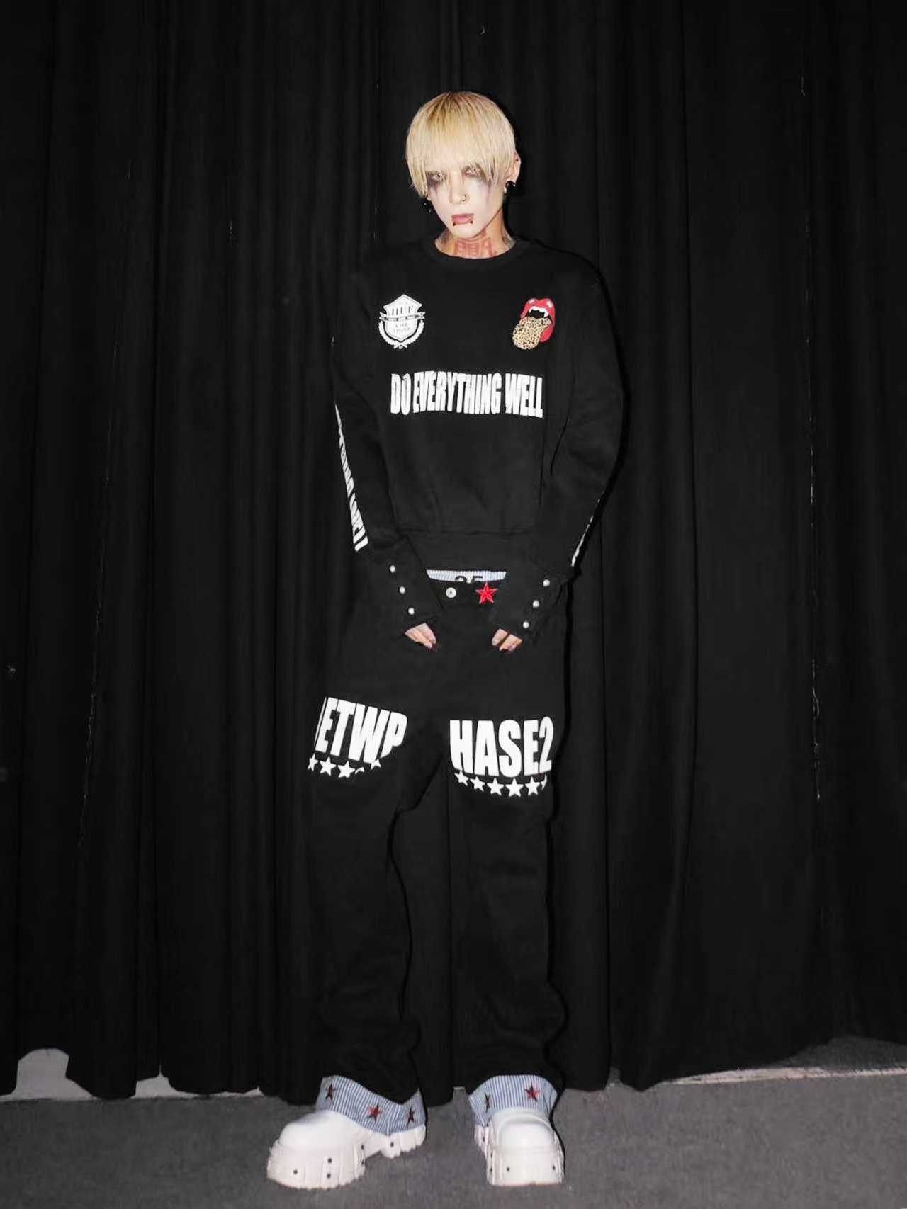 DETWONLINE™Printed Rivet Long-Sleeve Hoodie