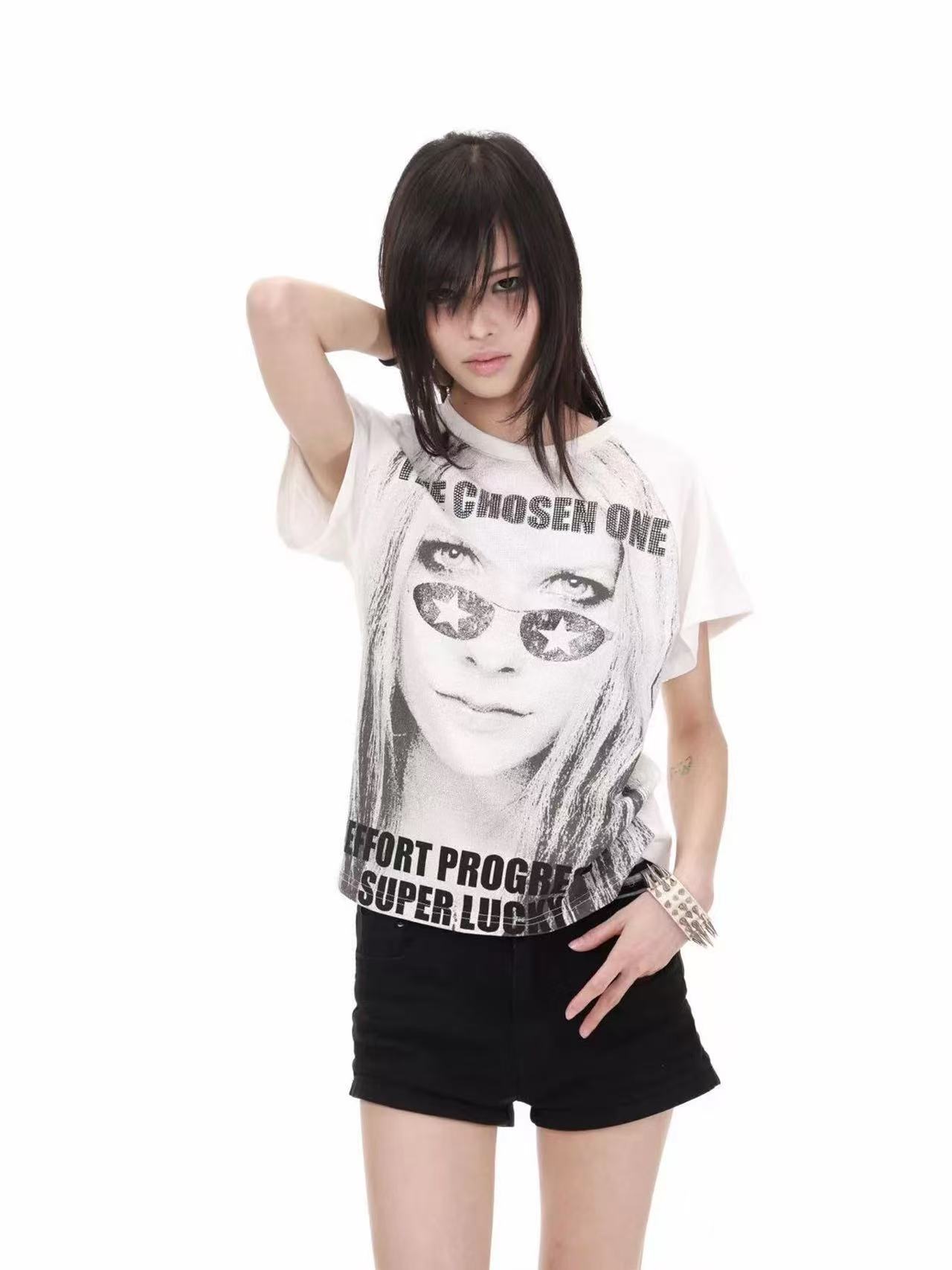 DETWONLINE™Y2K Parody Portrait "The Chosen One" Raglan Tee