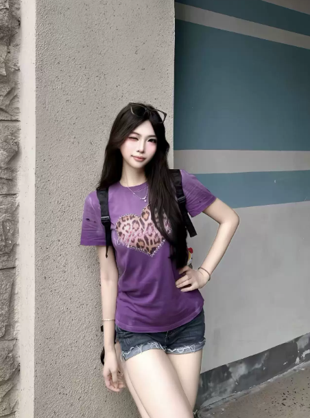 DETWONLINE™Leopard Heart T-Shirt