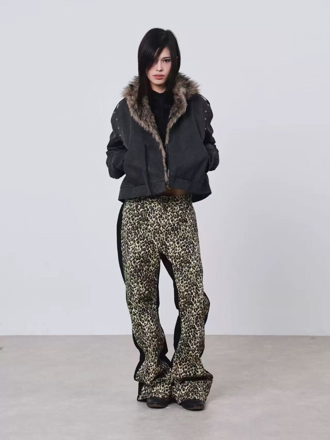 DETWONLINE™Coat with fur collar and rivets