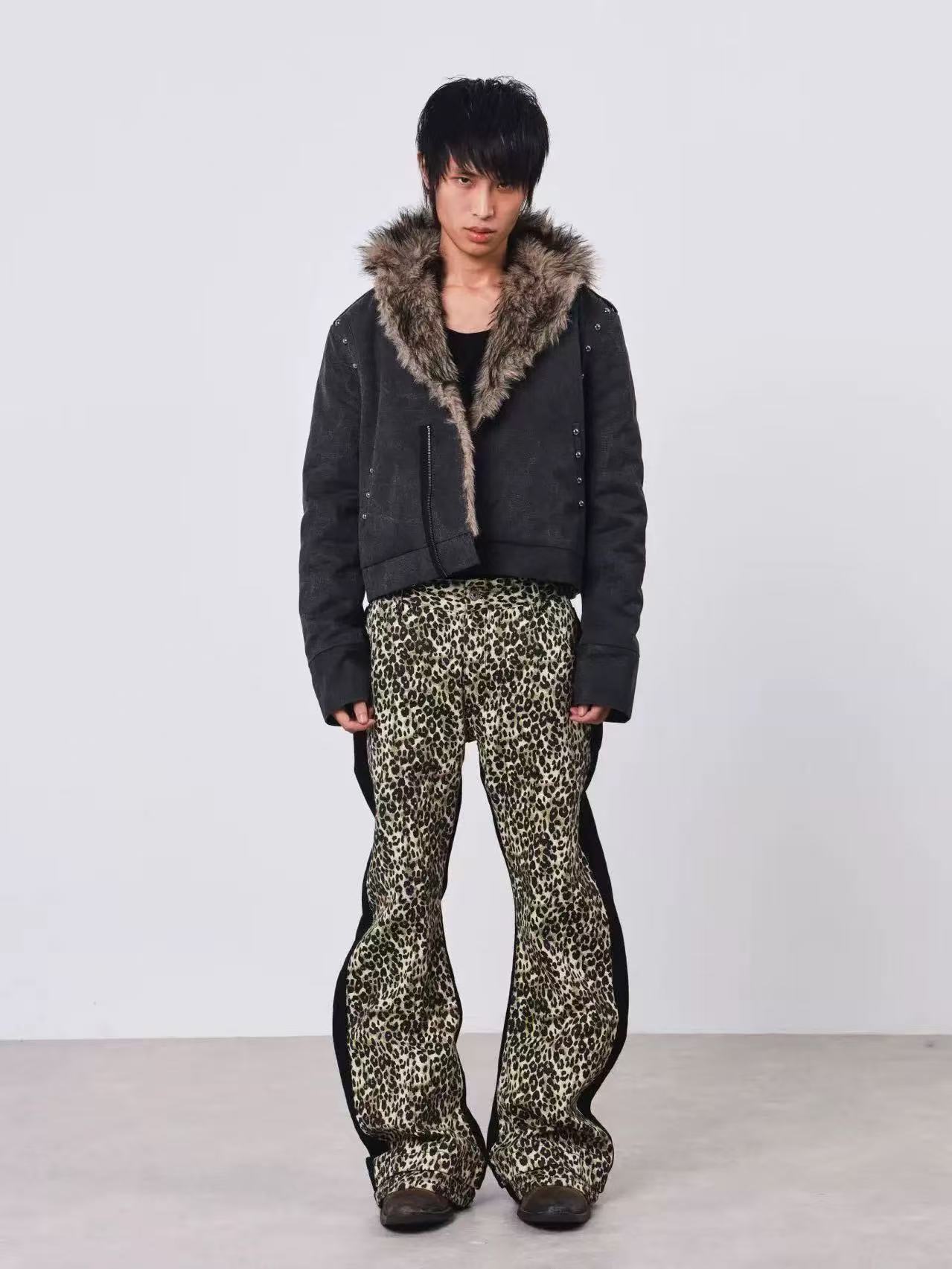 DETWONLINE™Coat with fur collar and rivets