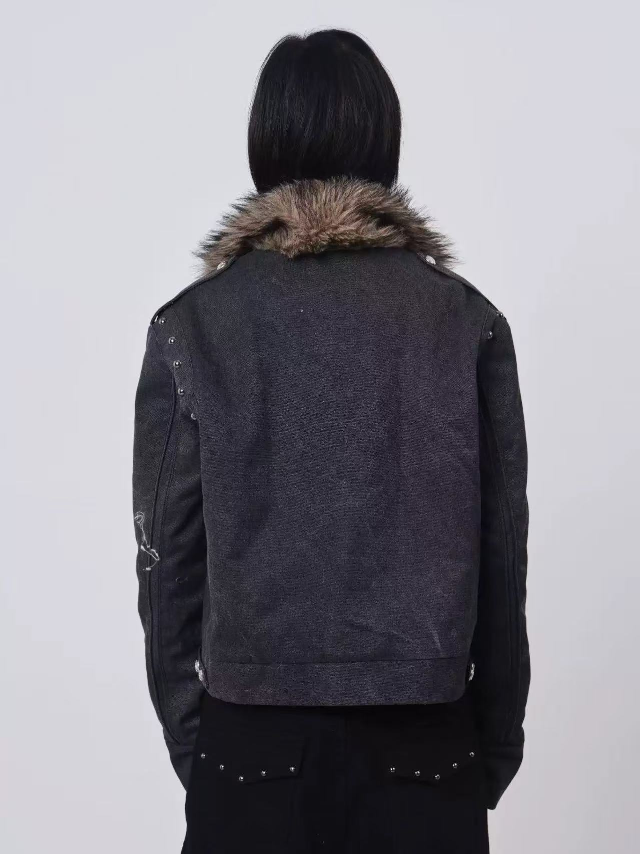 DETWONLINE™Coat with fur collar and rivets