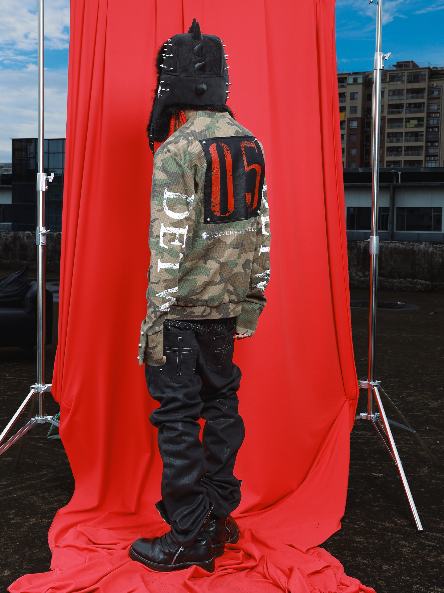 DETWONLINE™"Wasteland"Long Sleeve Sweatshirt