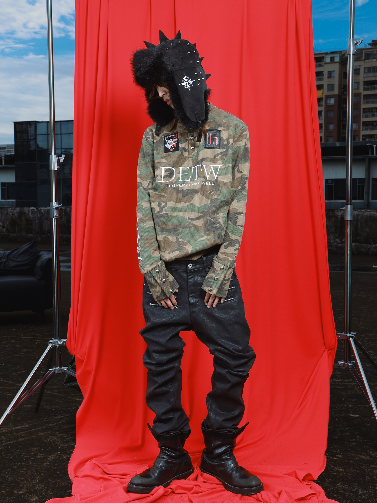 DETWONLINE™"Wasteland"Long Sleeve Sweatshirt