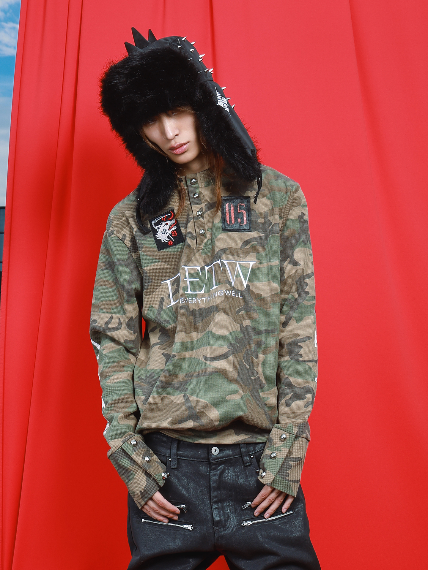 DETWONLINE™"Wasteland"Long Sleeve Sweatshirt