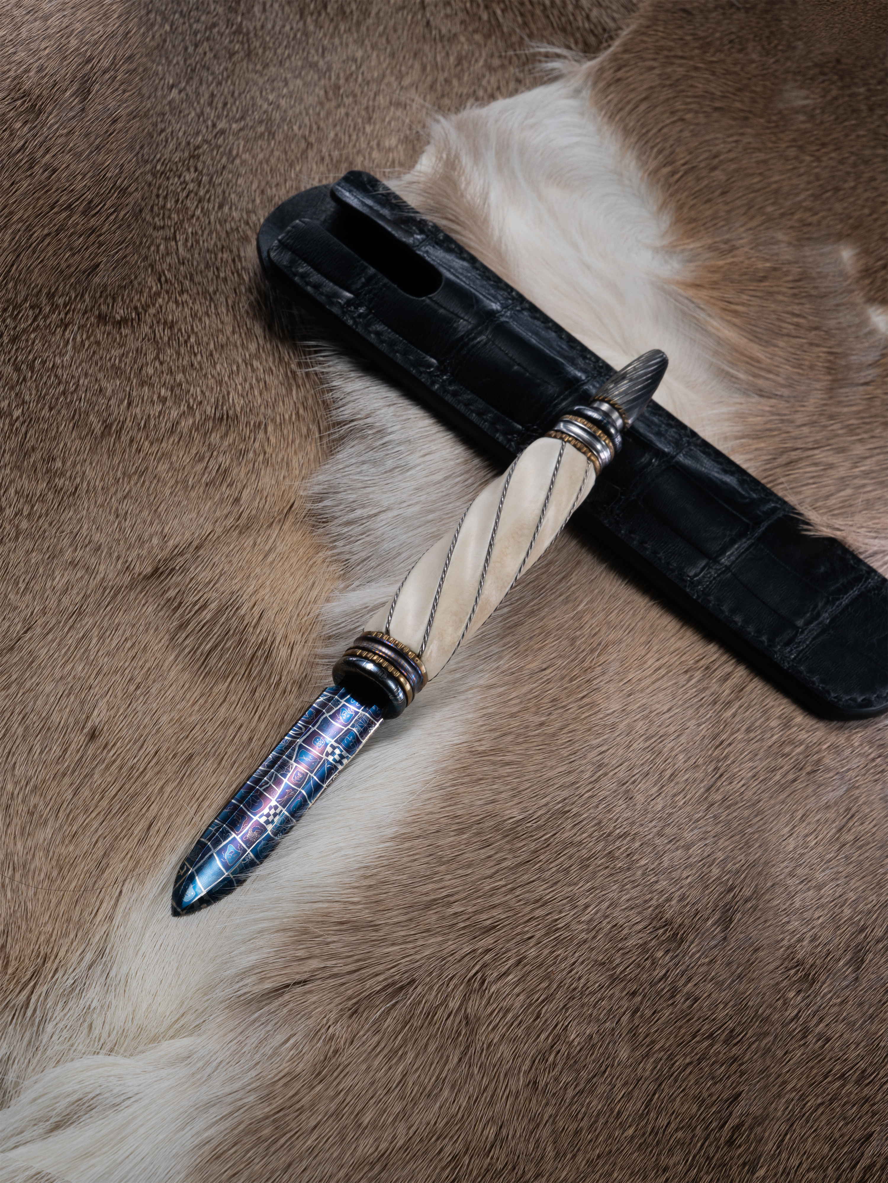 “Yatu – The Ivory Fang” | Damascus Tea Sword | Museum-Grade Fossil Mammoth Ivory Handle | Handcrafted by Bang In Forge