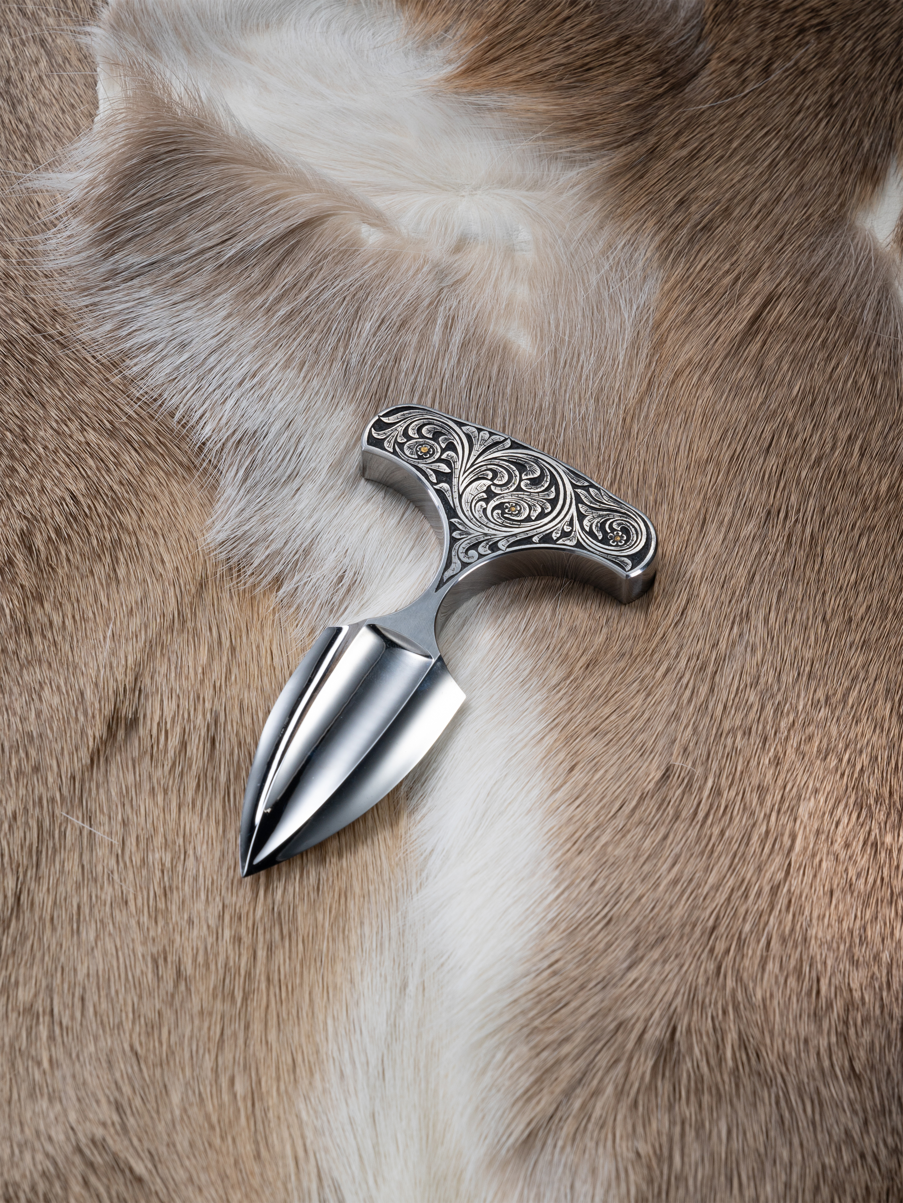 “Vanguard – The Forward Surge” | S390 Push Dagger | Engraved Powder-Steel Handle w/ Gold Inlays | Handcrafted by Bang In Forge