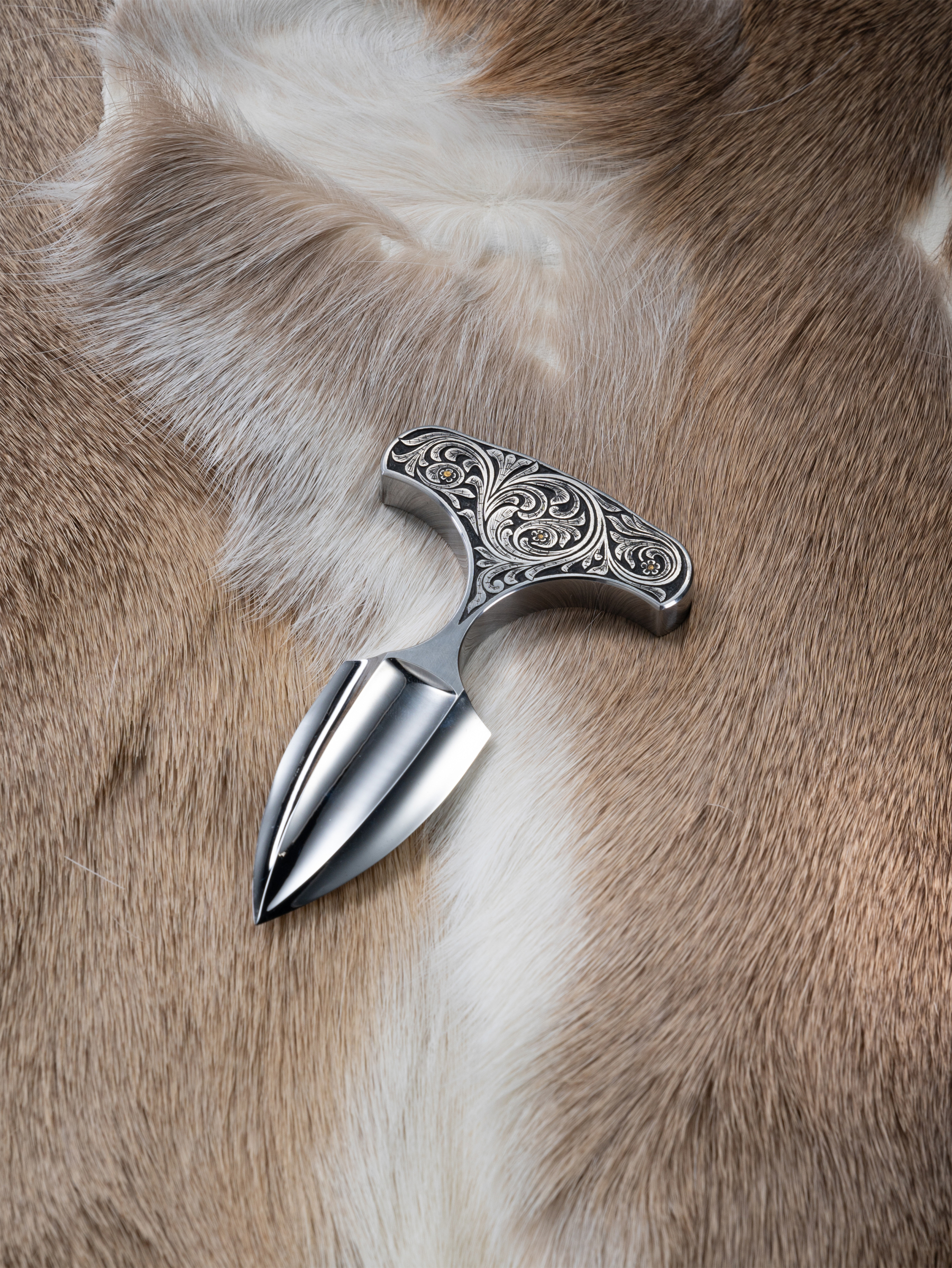 “Vanguard – The Forward Surge” | S390 Push Dagger | Engraved Powder-Steel Handle w/ Gold Inlays | Handcrafted by Bang In Forge